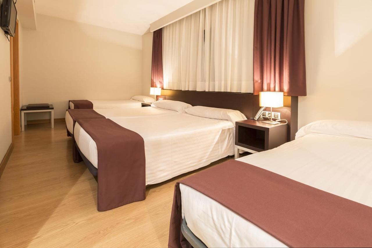 Hotel Plazaola Irurtzun Bagian luar foto