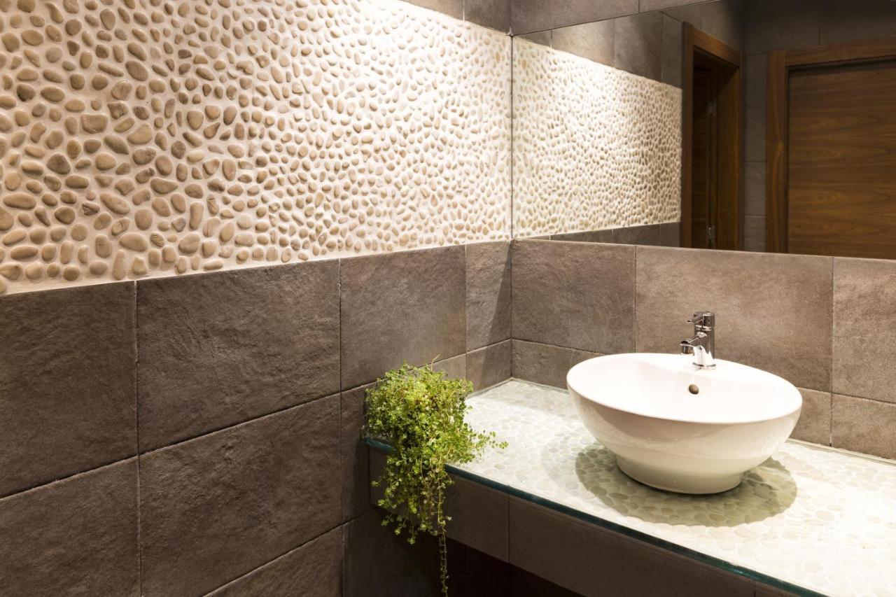 Hotel Plazaola Irurtzun Bagian luar foto