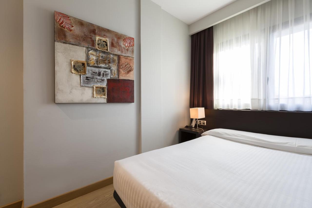 Hotel Plazaola Irurtzun Bagian luar foto