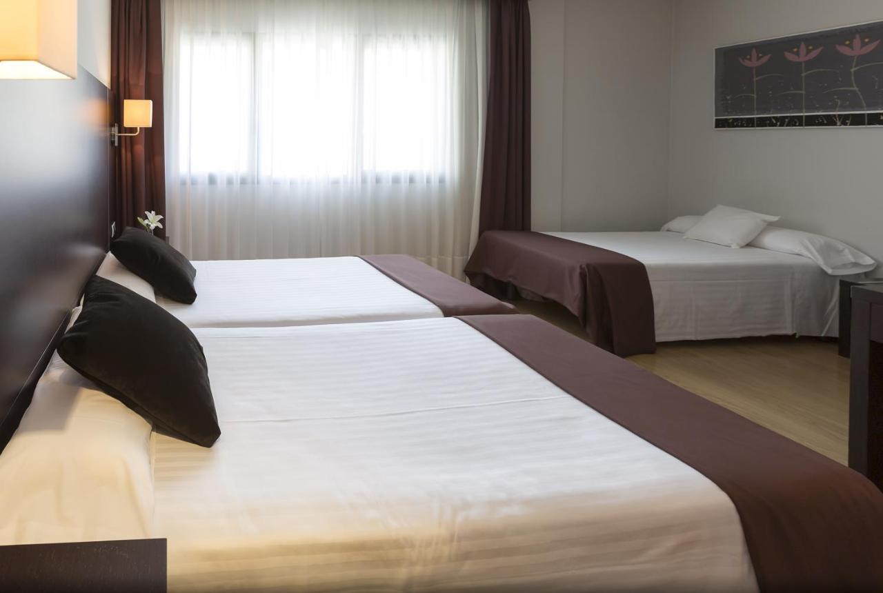 Hotel Plazaola Irurtzun Bagian luar foto