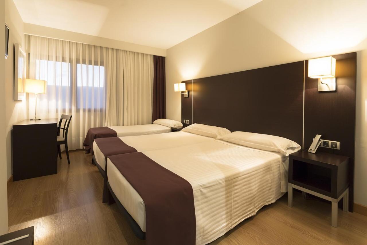 Hotel Plazaola Irurtzun Bagian luar foto