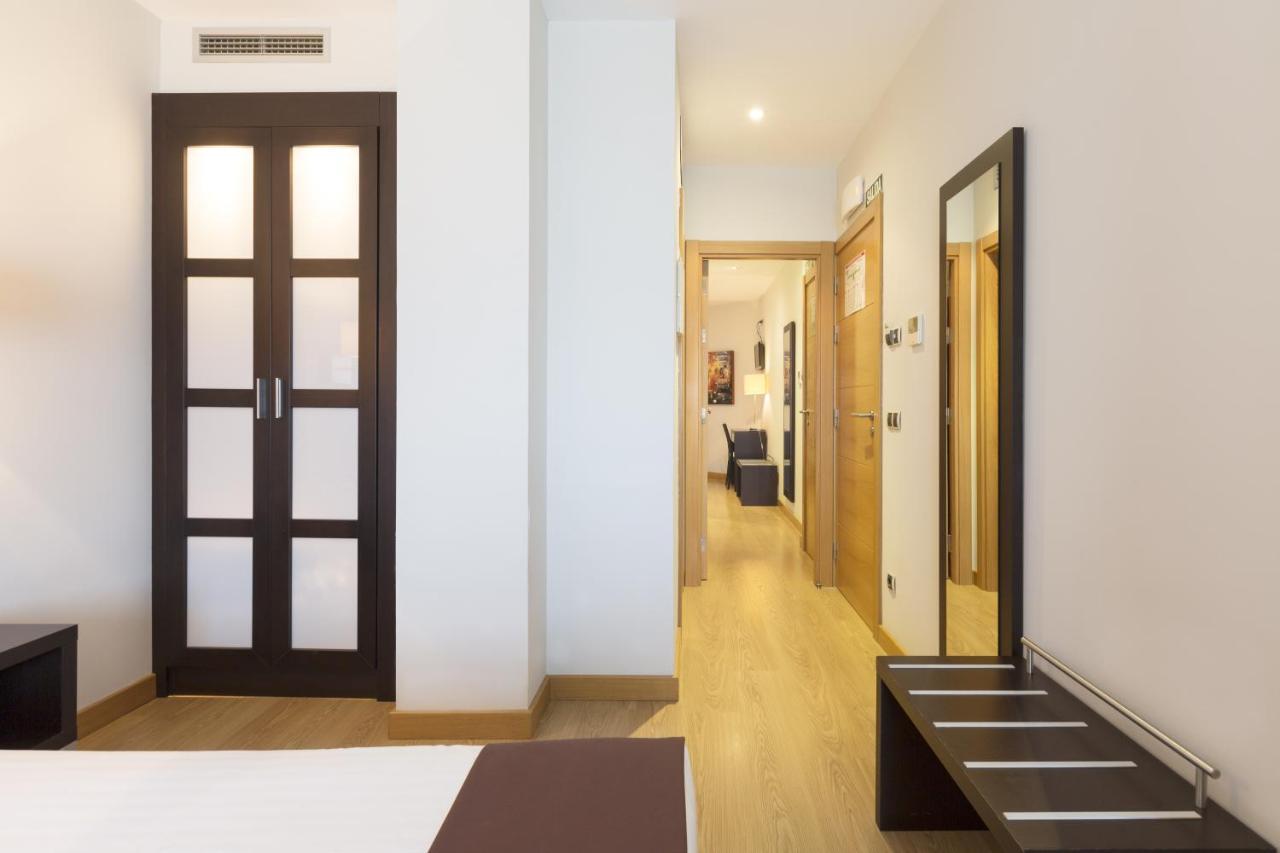 Hotel Plazaola Irurtzun Bagian luar foto