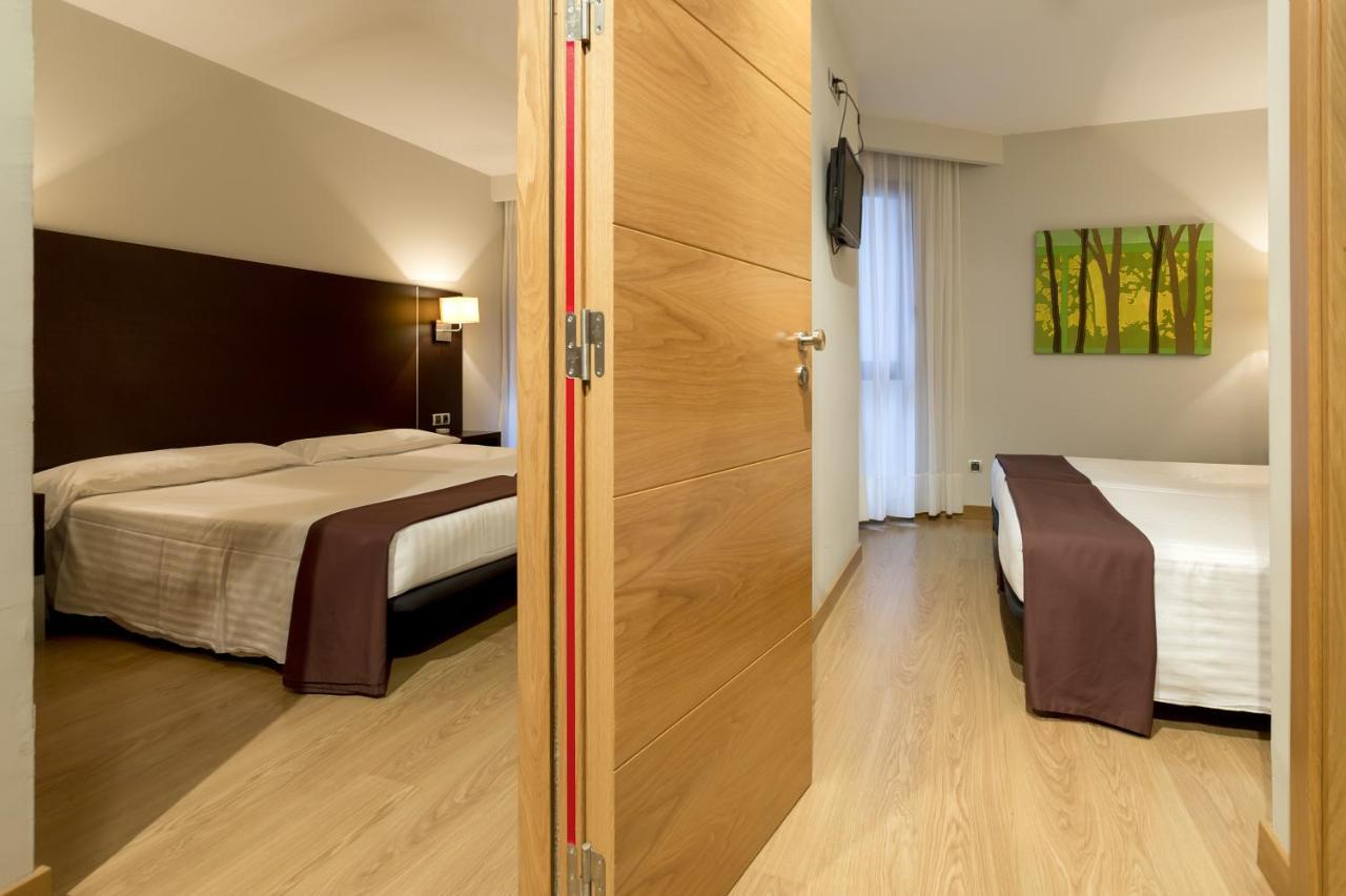 Hotel Plazaola Irurtzun Bagian luar foto