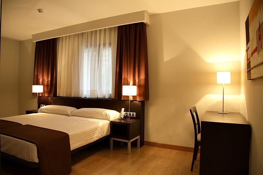 Hotel Plazaola Irurtzun Bagian luar foto