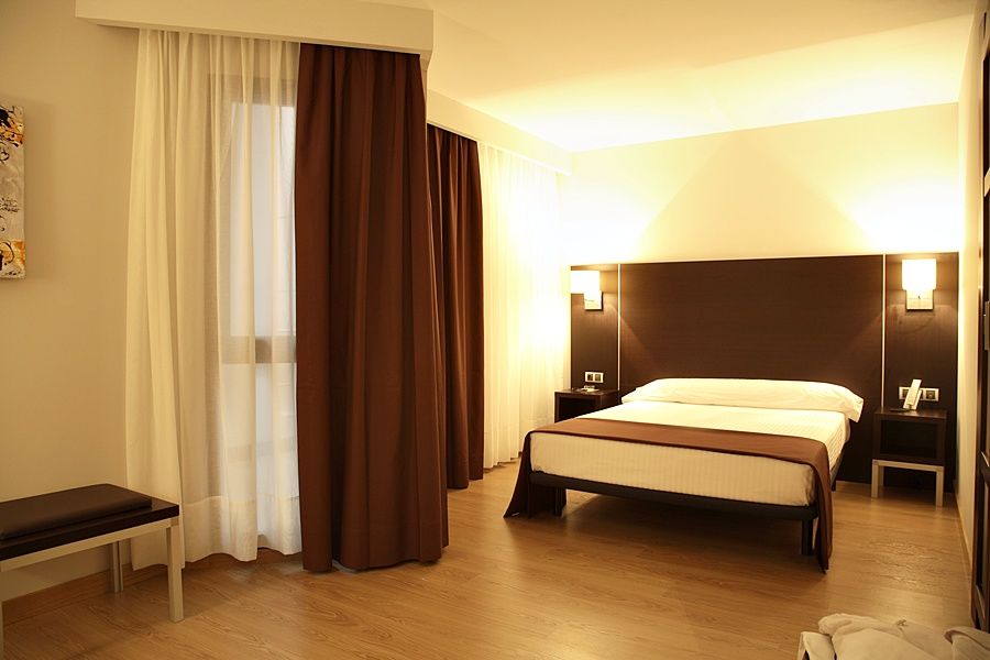 Hotel Plazaola Irurtzun Bagian luar foto